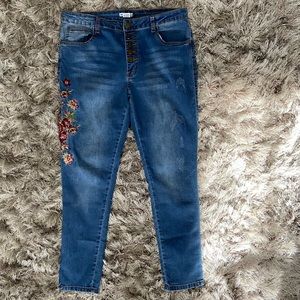 Revamped Denim women blue embroidery floral detailing Jeans. Size 15. Used.